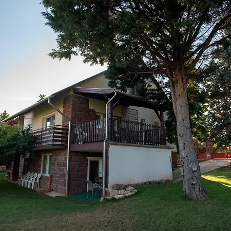 Apartment Zefir Balatonfured